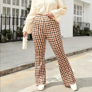 Plus Plaid Print Flare Leg Pants